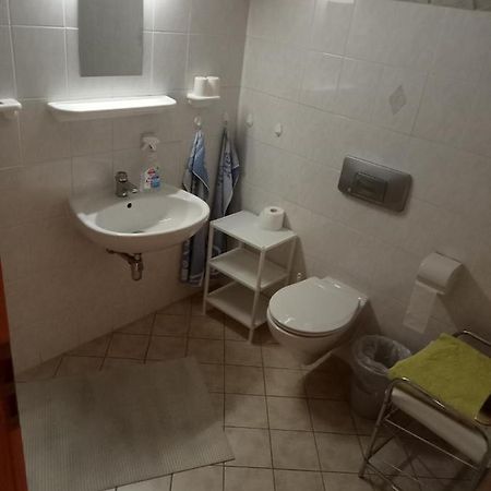 Uebernachtungszimmer 1 Schlettau ภายนอก รูปภาพ